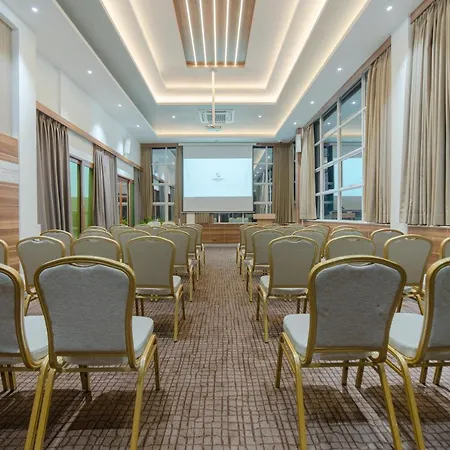 Samann Host Hotel